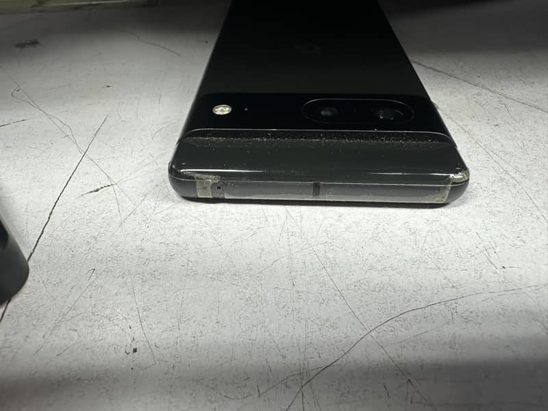 Google Pixel 7 4