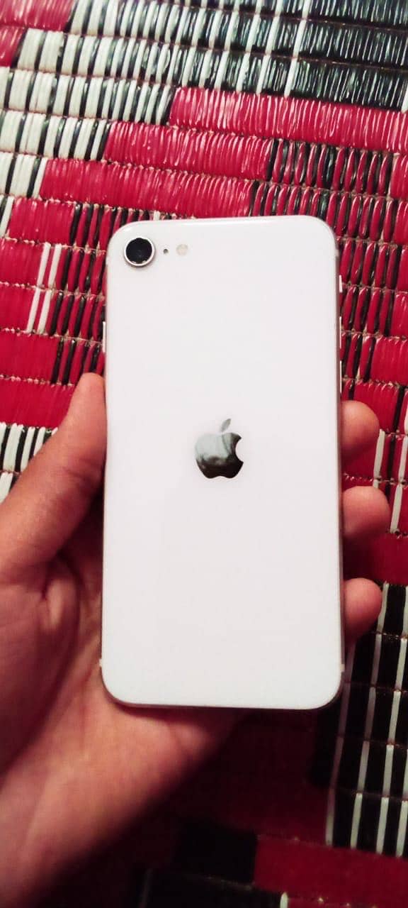 Apple iPhone SE 0