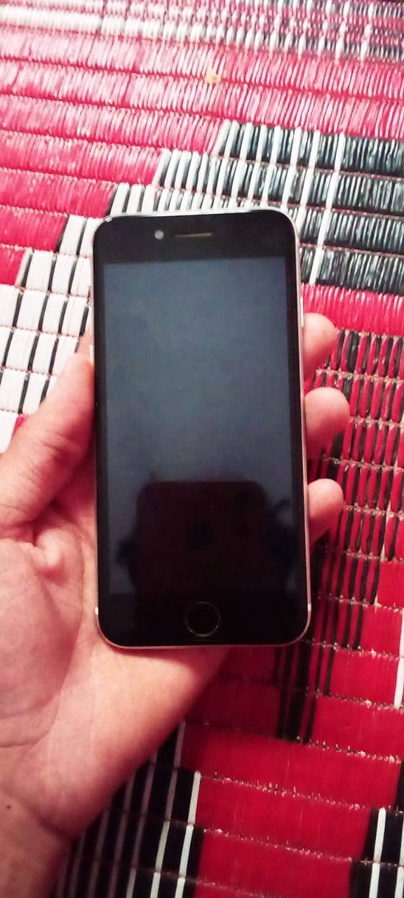Apple iPhone SE 2