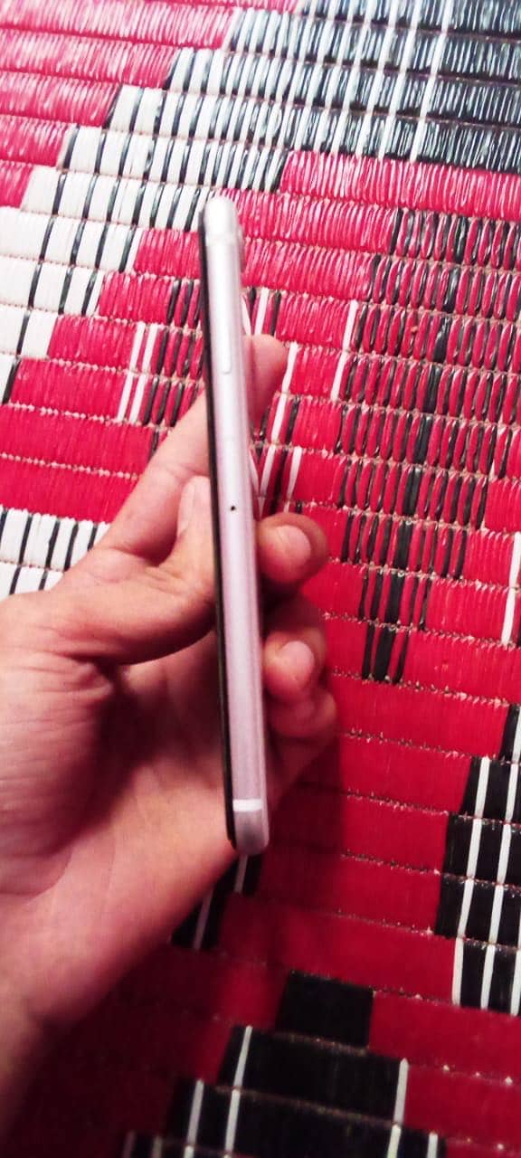 Apple iPhone SE 3