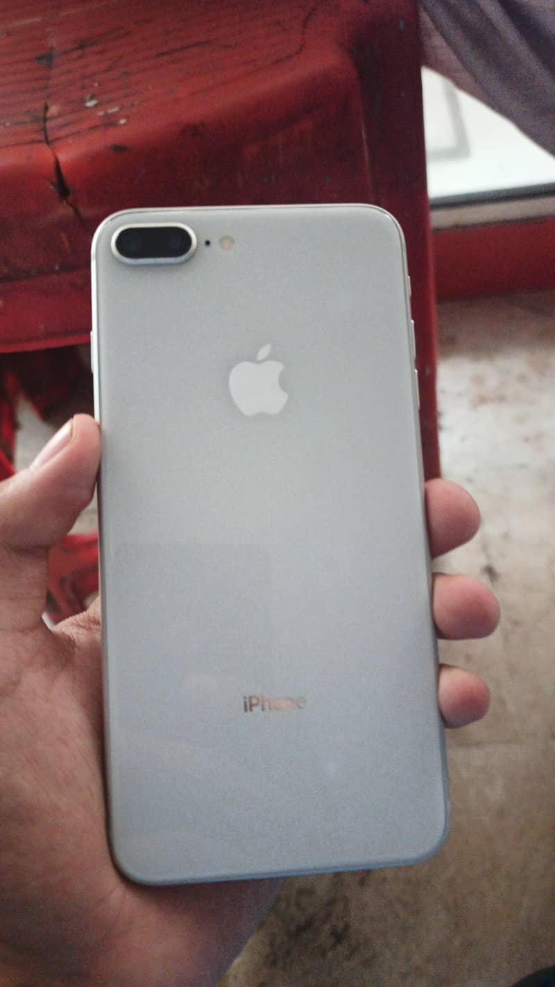 Apple iPhone 8 Plus 0