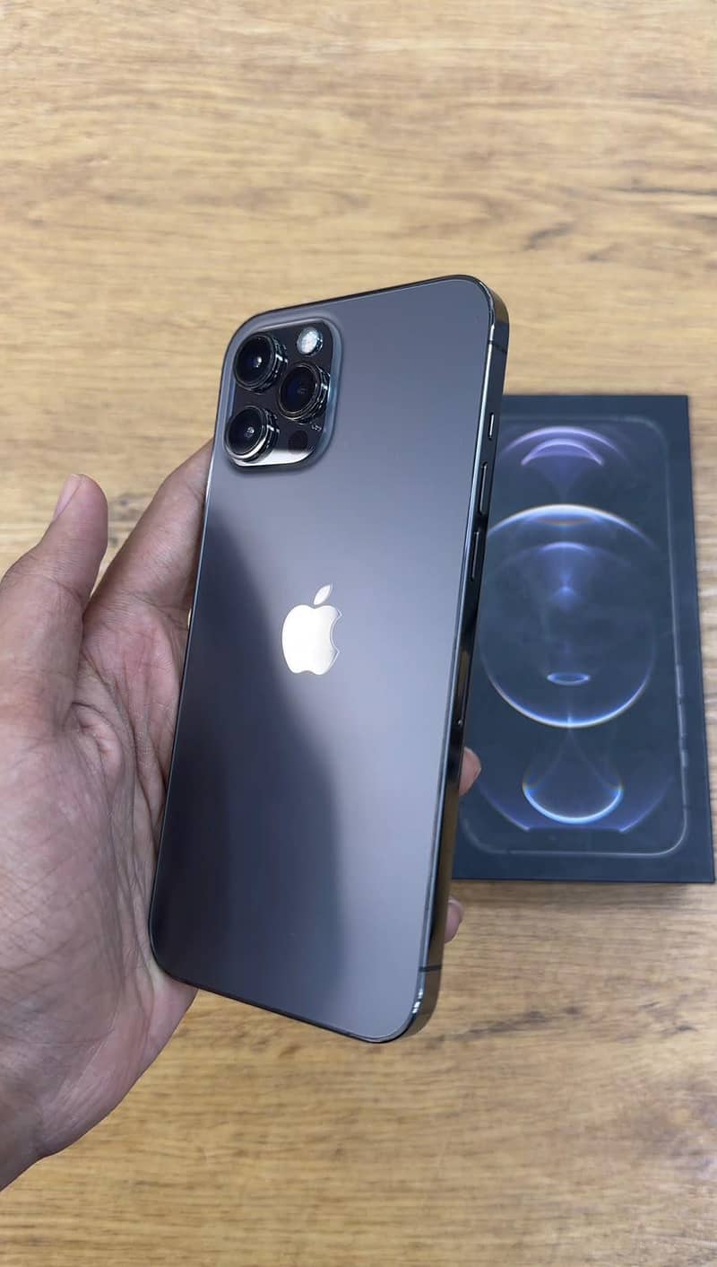 Apple iPhone 13 Pro Max 4