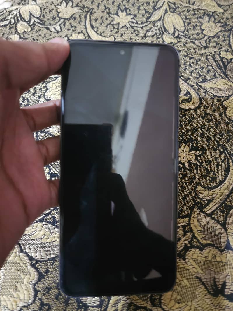 Google Pixel 8 4
