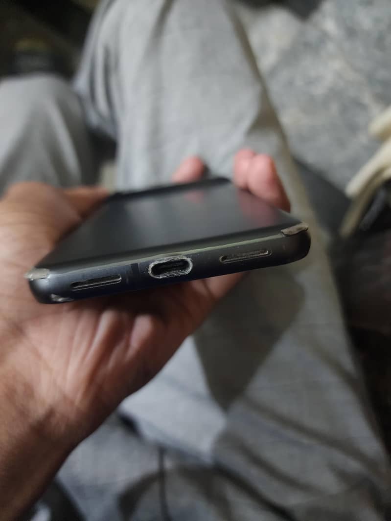 Google Pixel 8 5
