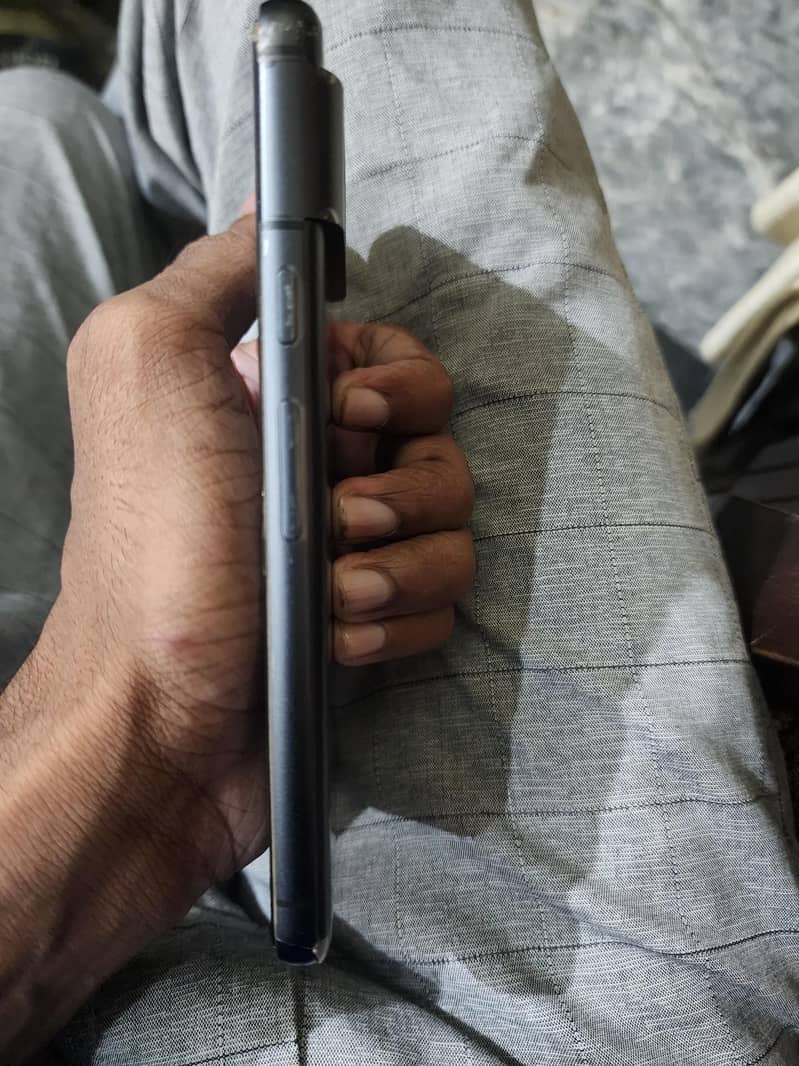 Google Pixel 8 6