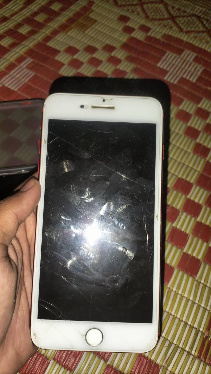 Apple iPhone 8 Plus 0