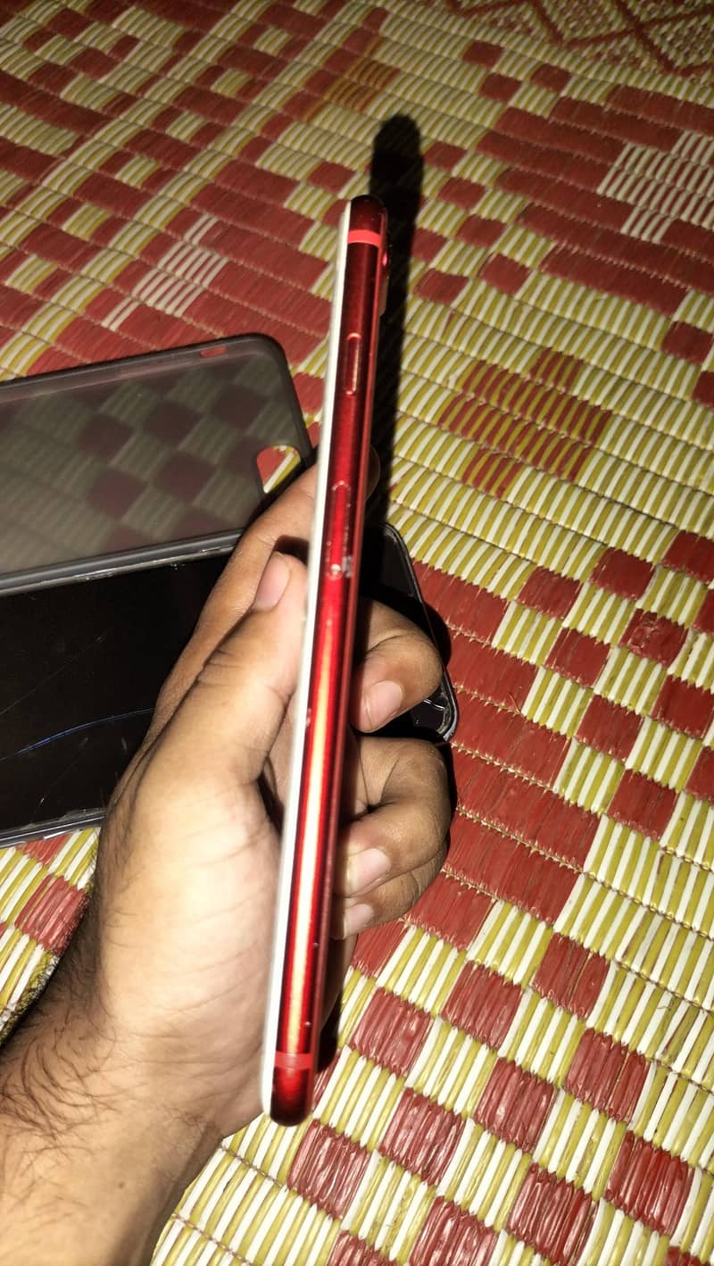 Apple iPhone 8 Plus 1