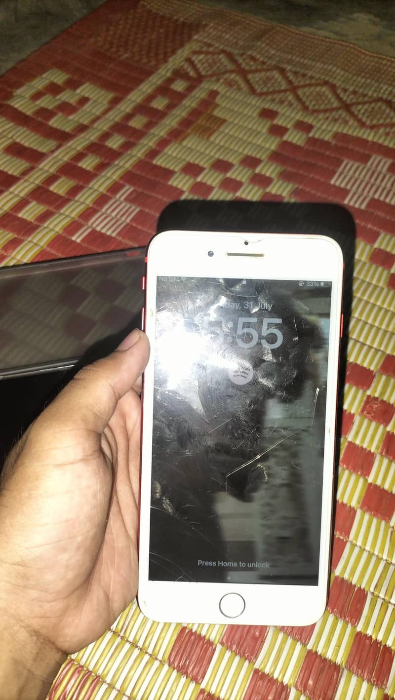 Apple iPhone 8 Plus 6