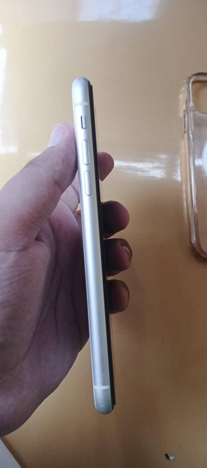 Apple iPhone 11 3