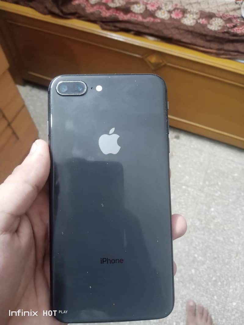 Apple iPhone 8 Plus 0