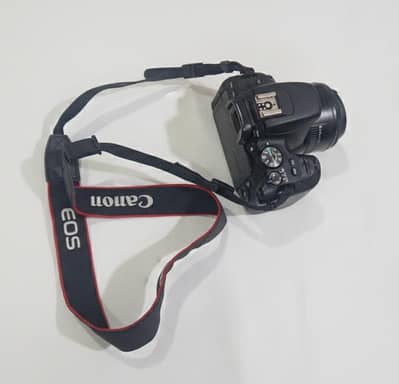 Canon 200d CameraMy WhatsApp number O326:71=01^44×8
