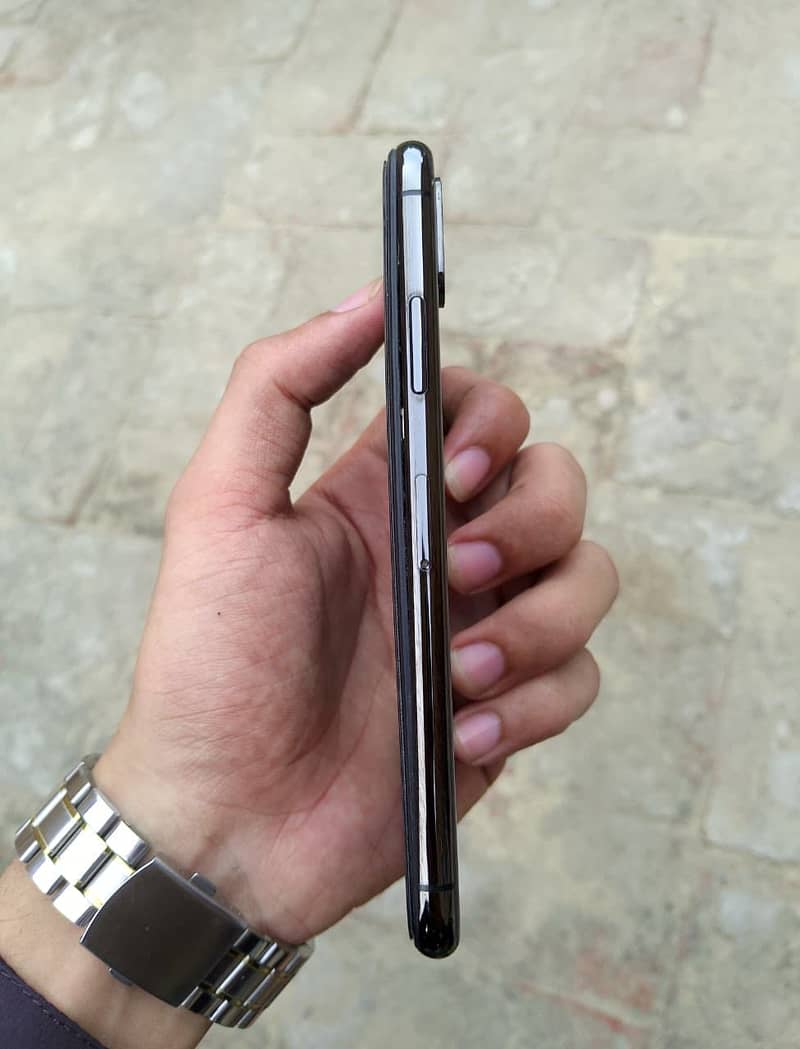 Apple iPhone X 2