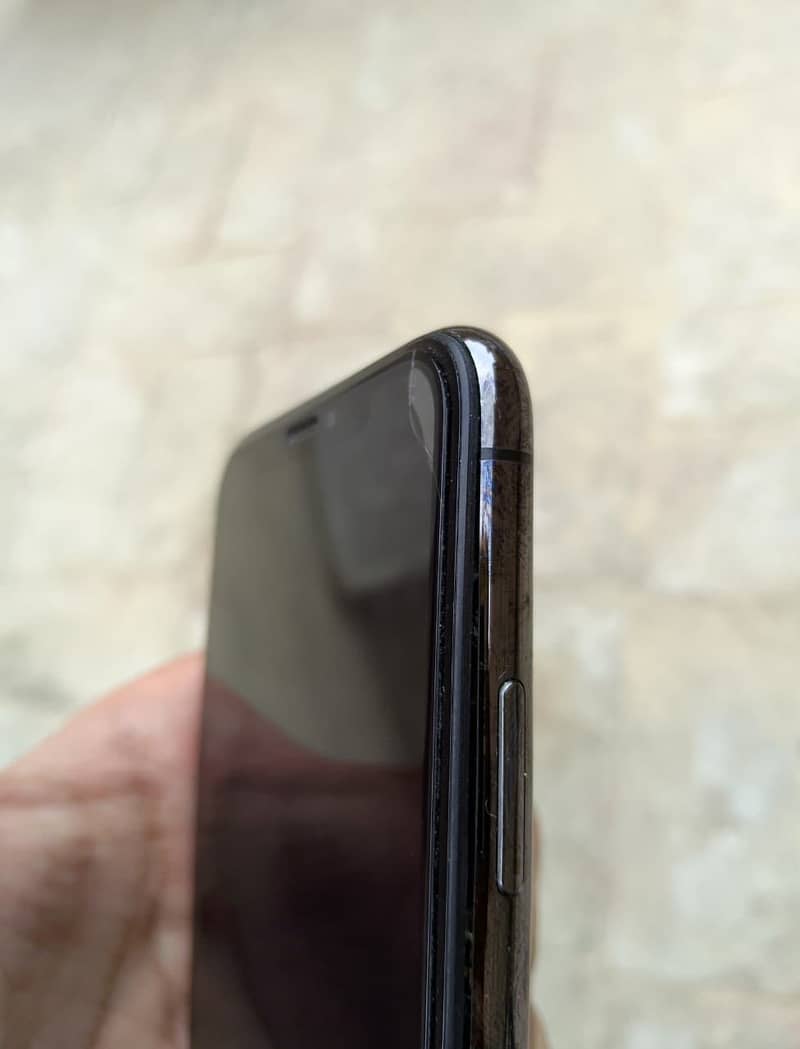 Apple iPhone X 13