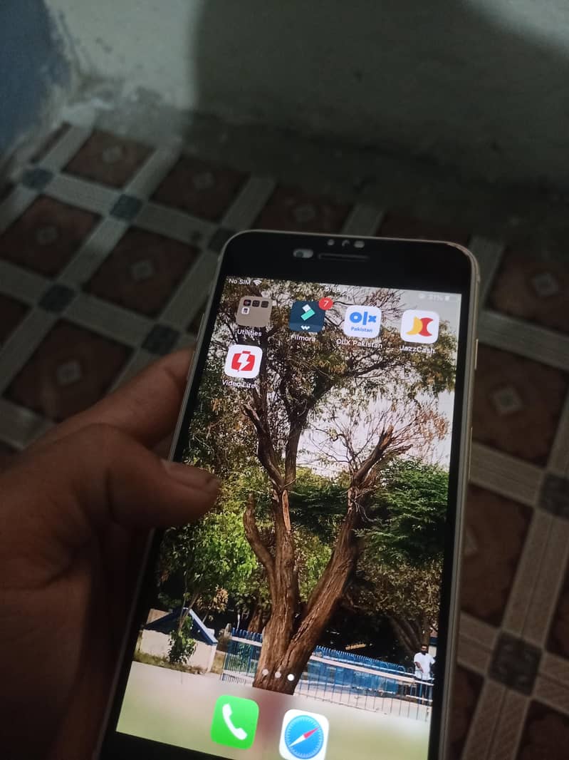 Apple iPhone 7 plus 5