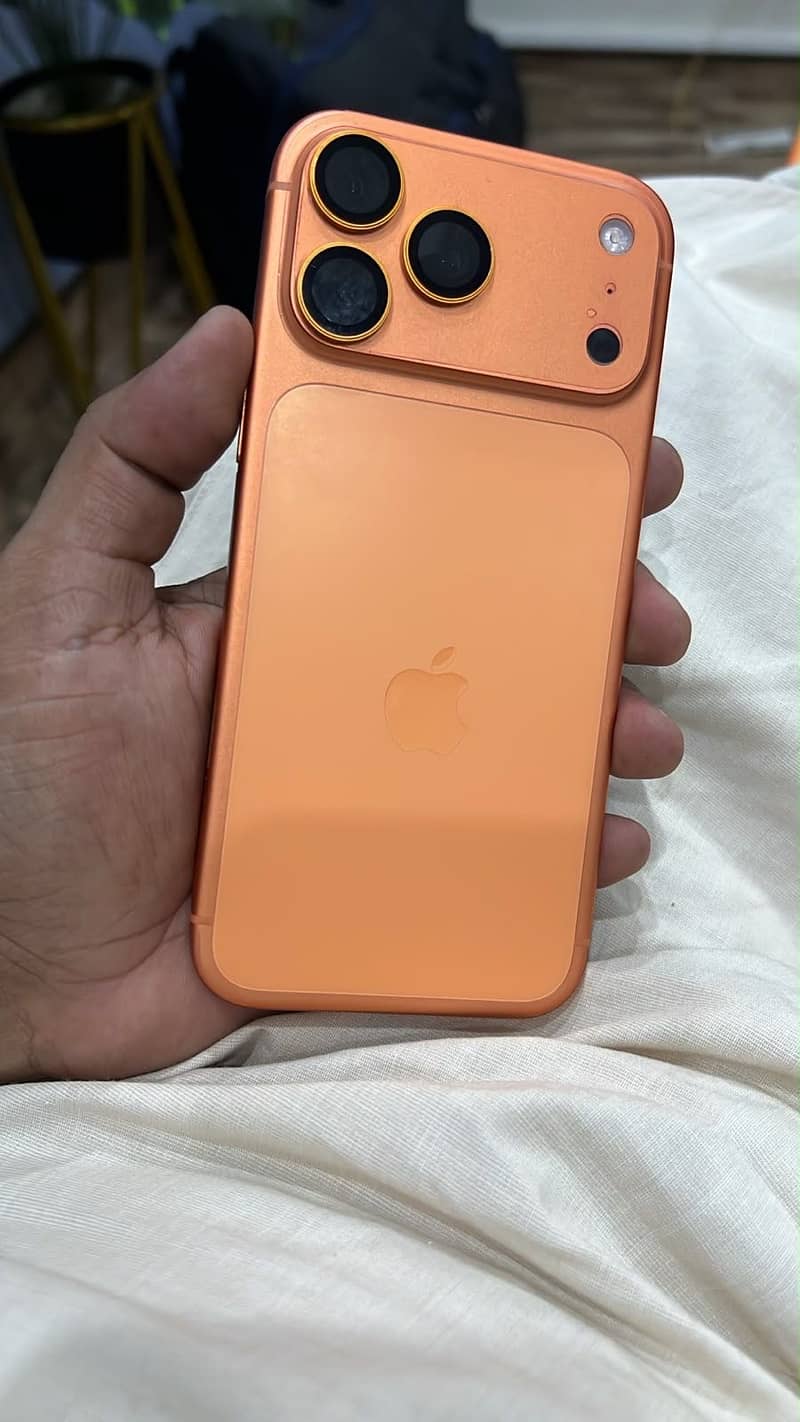 Apple iPhone 17 Pro Max 6