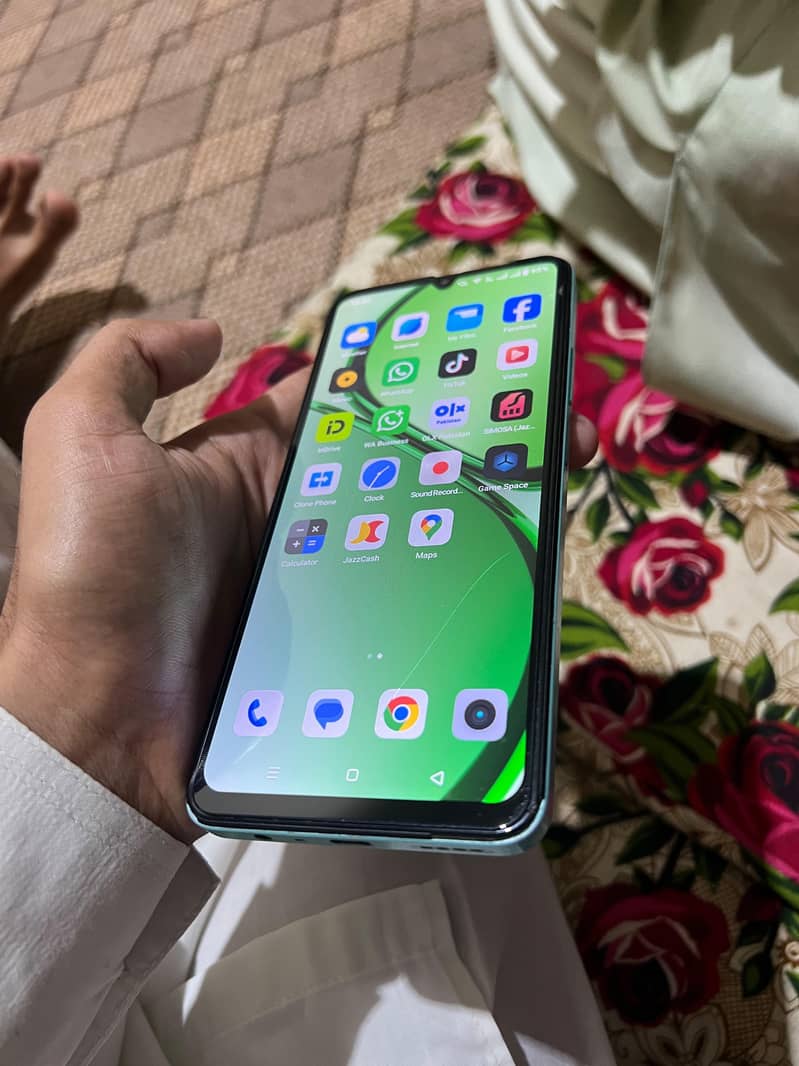 Realme C51 7