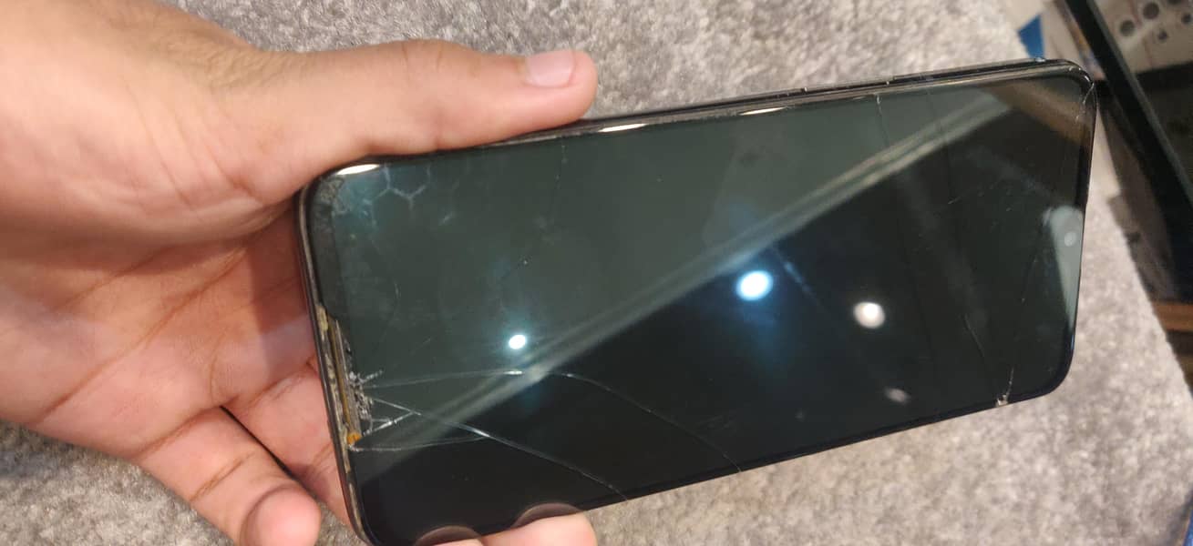 One Plus 6T 1