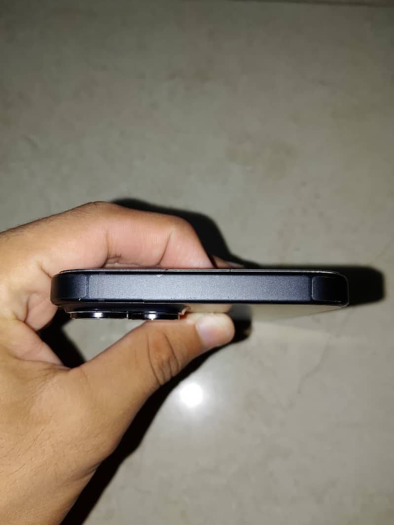 Apple iPhone 15 plus 6