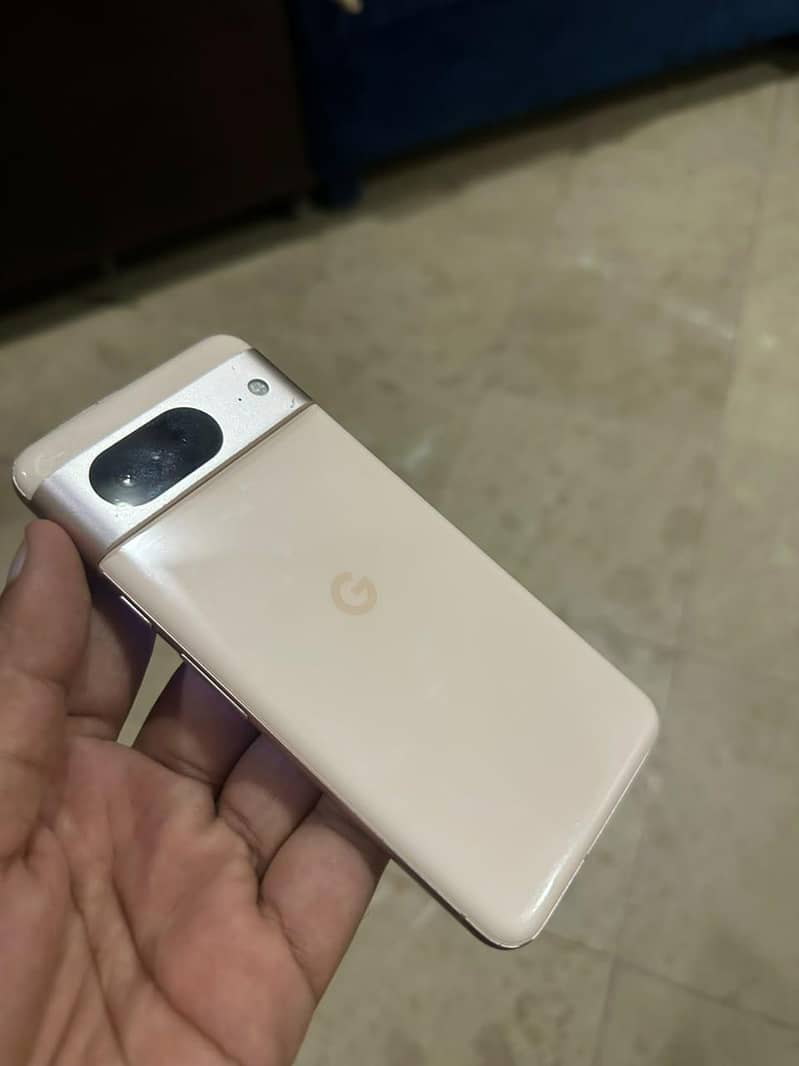 Google Pixel 8 1