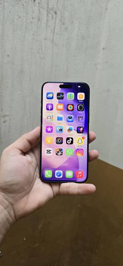 Apple iPhone 15 Pro Max 1TB NON active 4month Sim time
