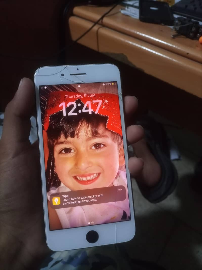 Apple iPhone 8 Plus 0