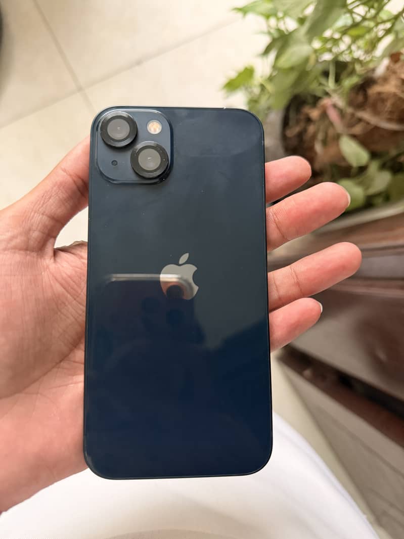 Apple iPhone 13 2