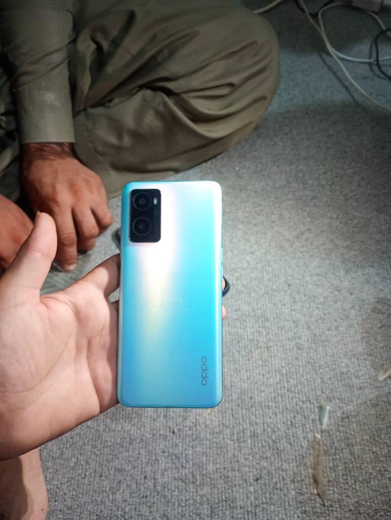 OPPO A76 0