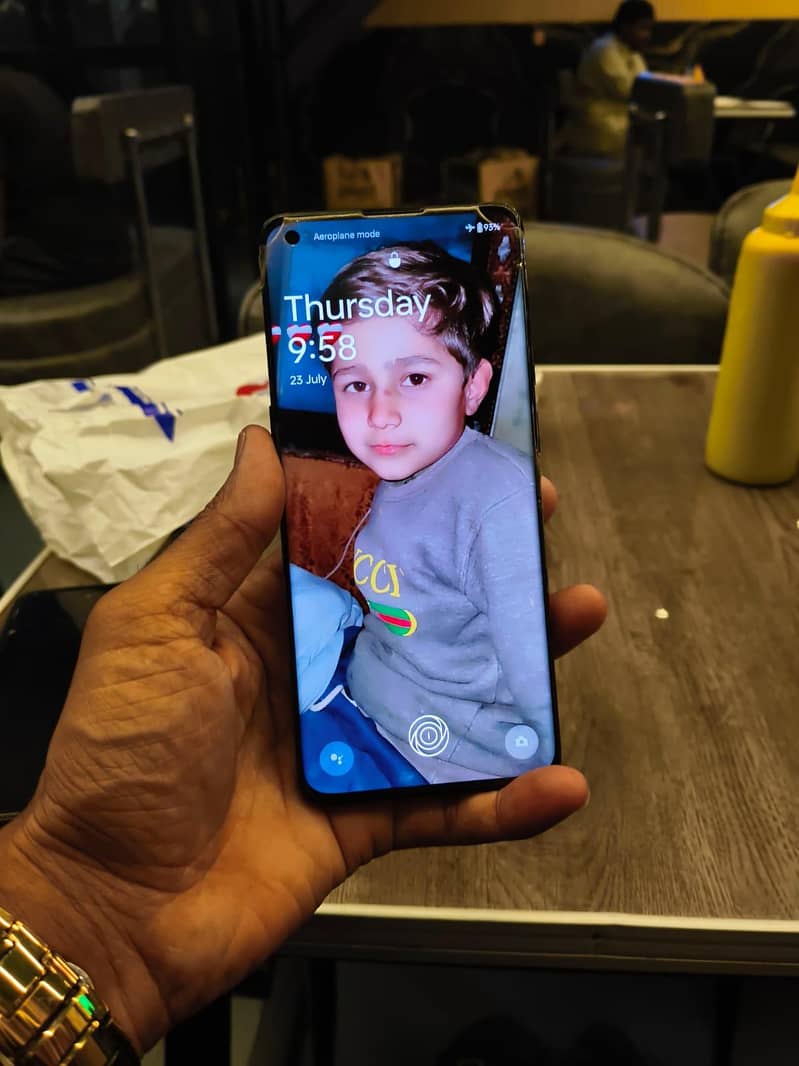 One Plus 9 Pro 6