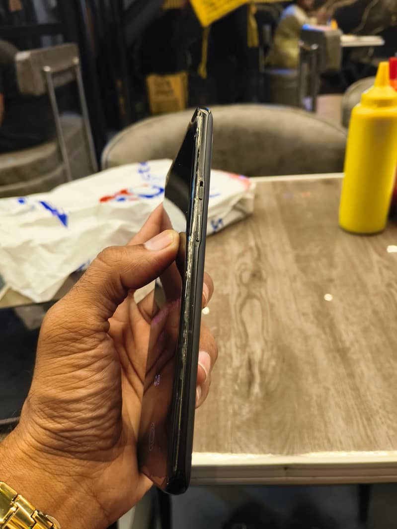 One Plus 9 Pro 7