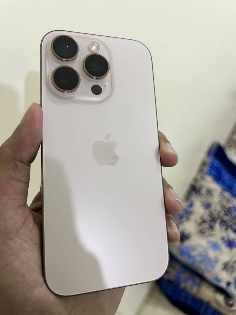 Apple iPhone 16 Pro 5