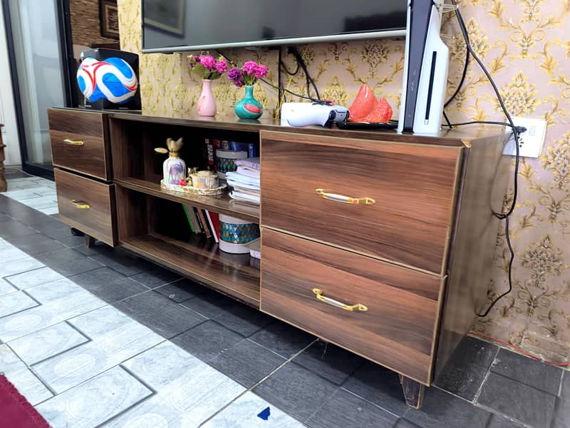 TV Console 0