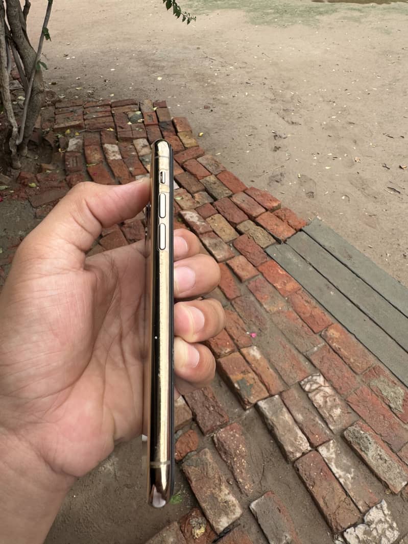 Iphone 11 pro 1