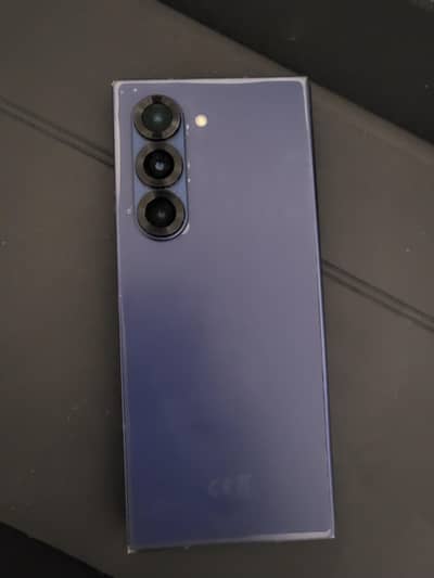 Samsung Galaxy Z Fold 6 512gb.