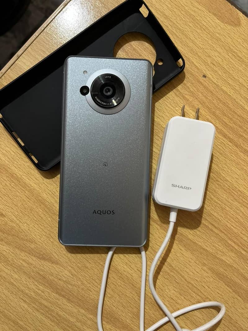 Sharp Aquos Sense7 2