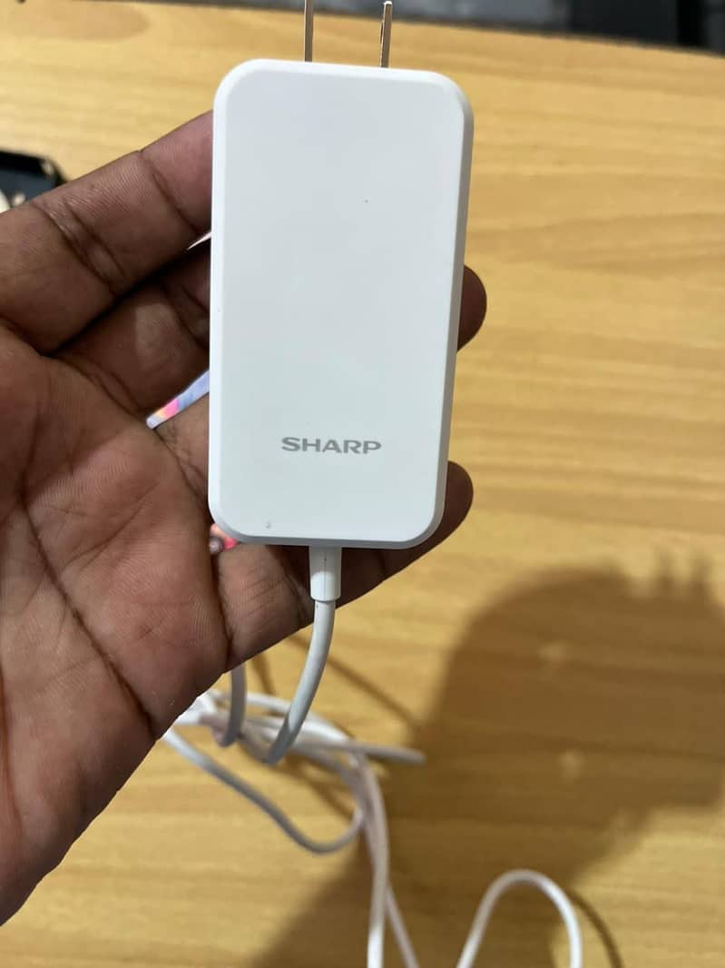 Sharp Aquos Sense7 3