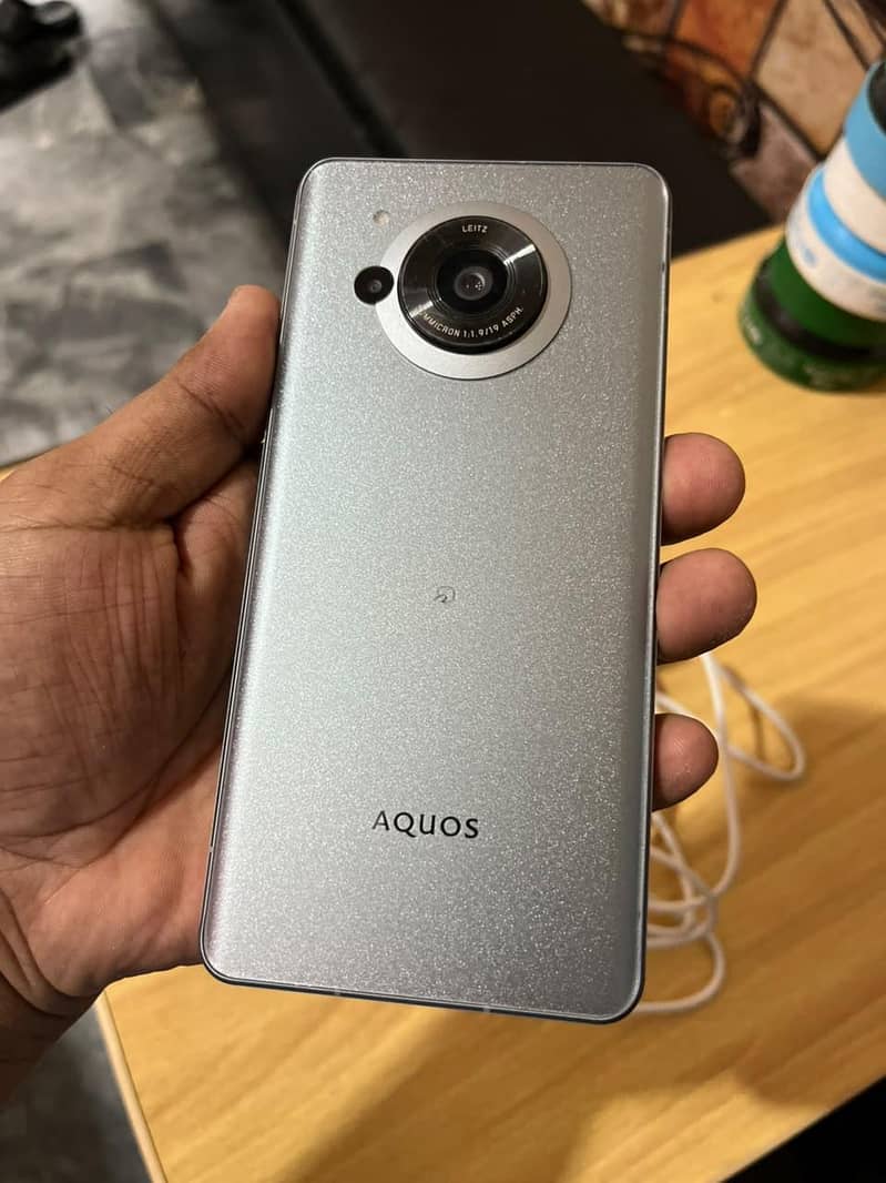 Sharp Aquos Sense7 4
