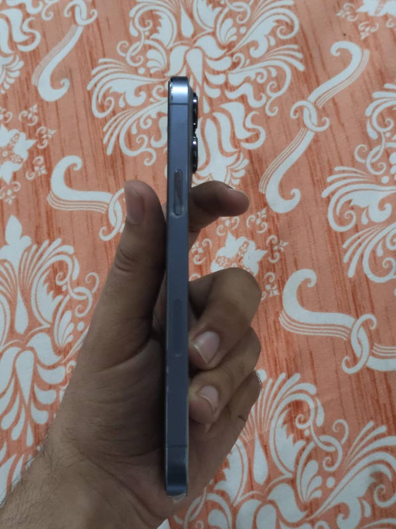Apple iPhone 13 Pro Max 5