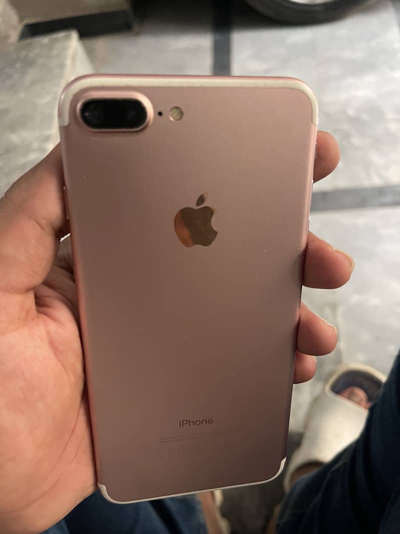 Apple iPhone 7 Plus 4
