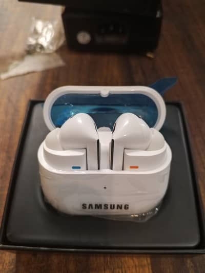 SAMSUNG GALAXY BUDS 3 PRO