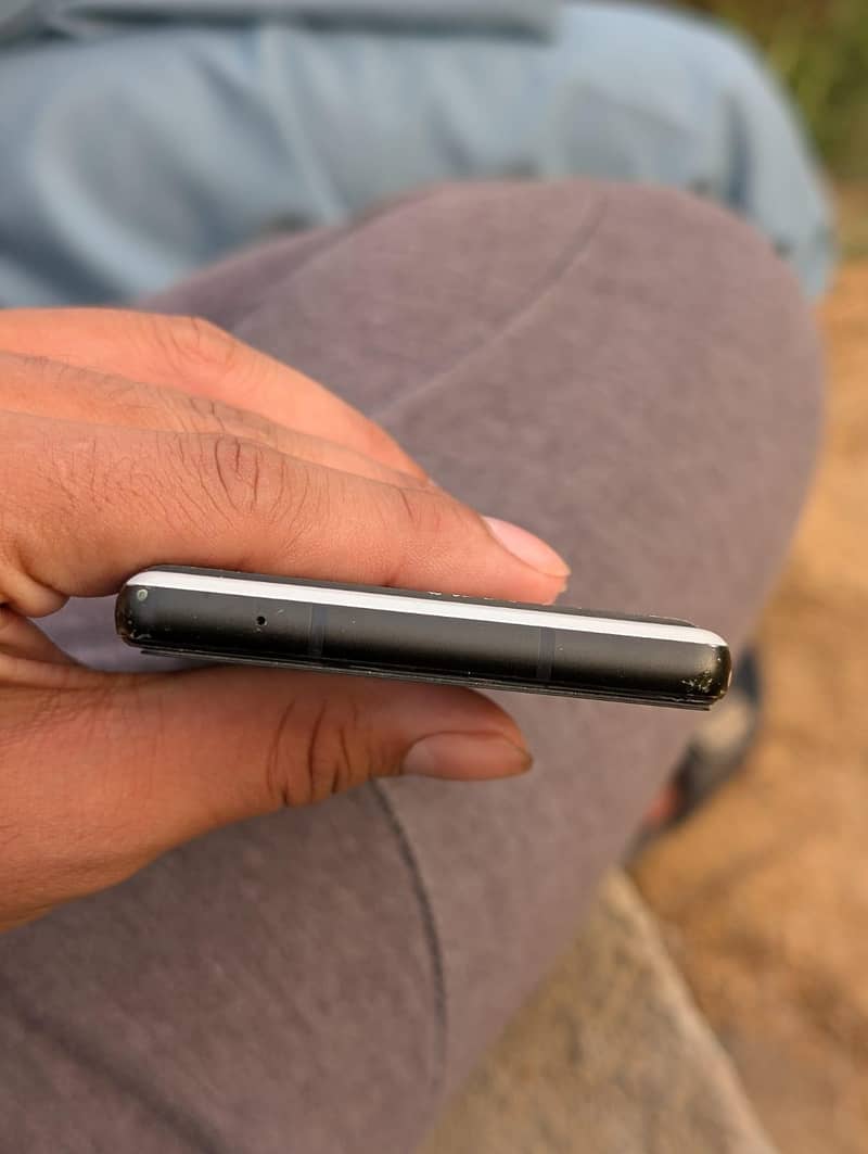 Google Pixel 6a 5