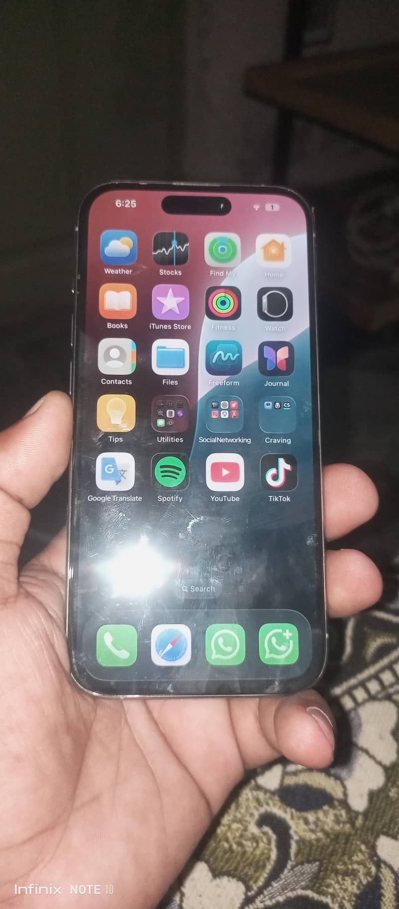Apple iPhone 15 Pro 1