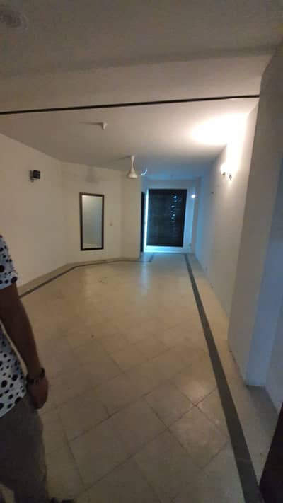 350 SqFt Office for Rent Adjacent to Main Boulevard Gulberg Lahore