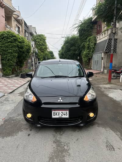 Mitsubishi Mirage 2014/17 - Very clean (Excellent condition)