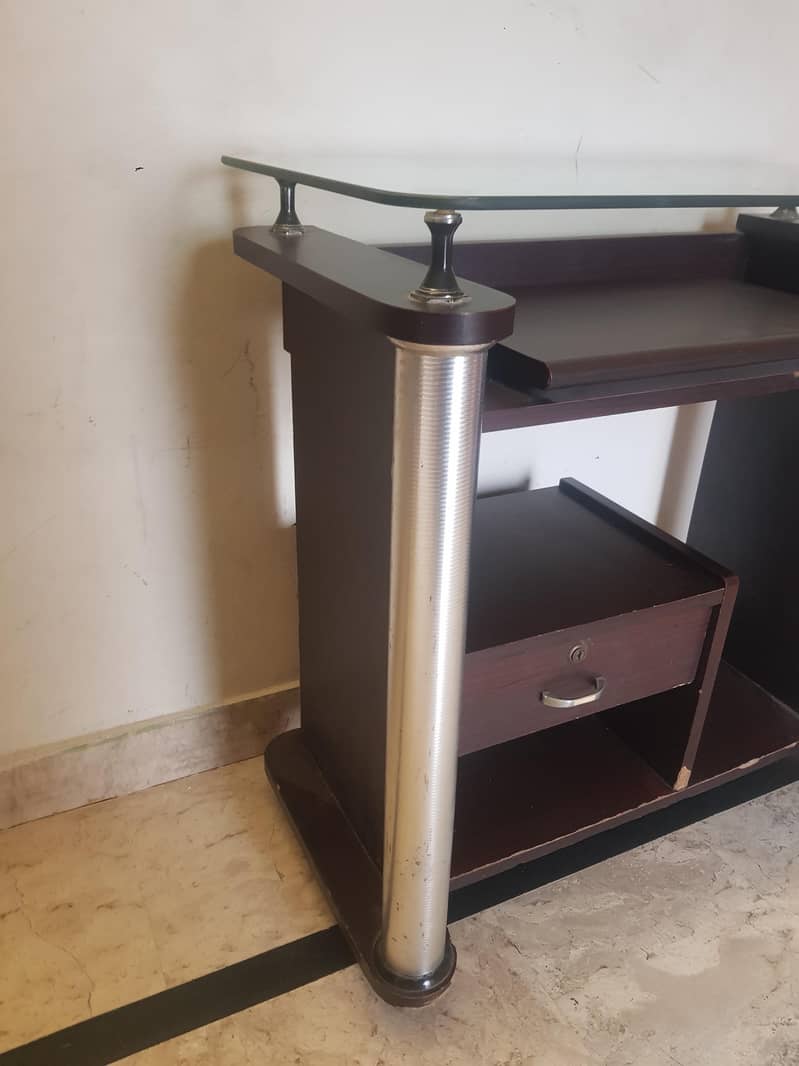computer table or tv trolley 6