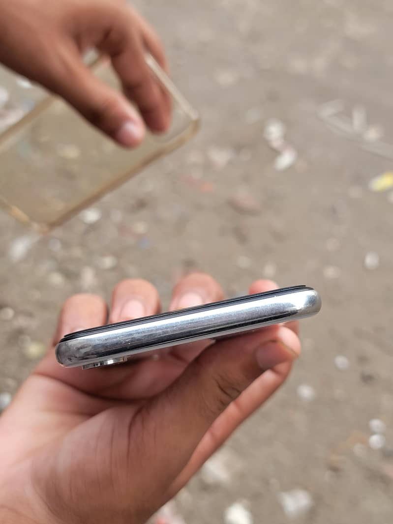 Apple iPhone X 5