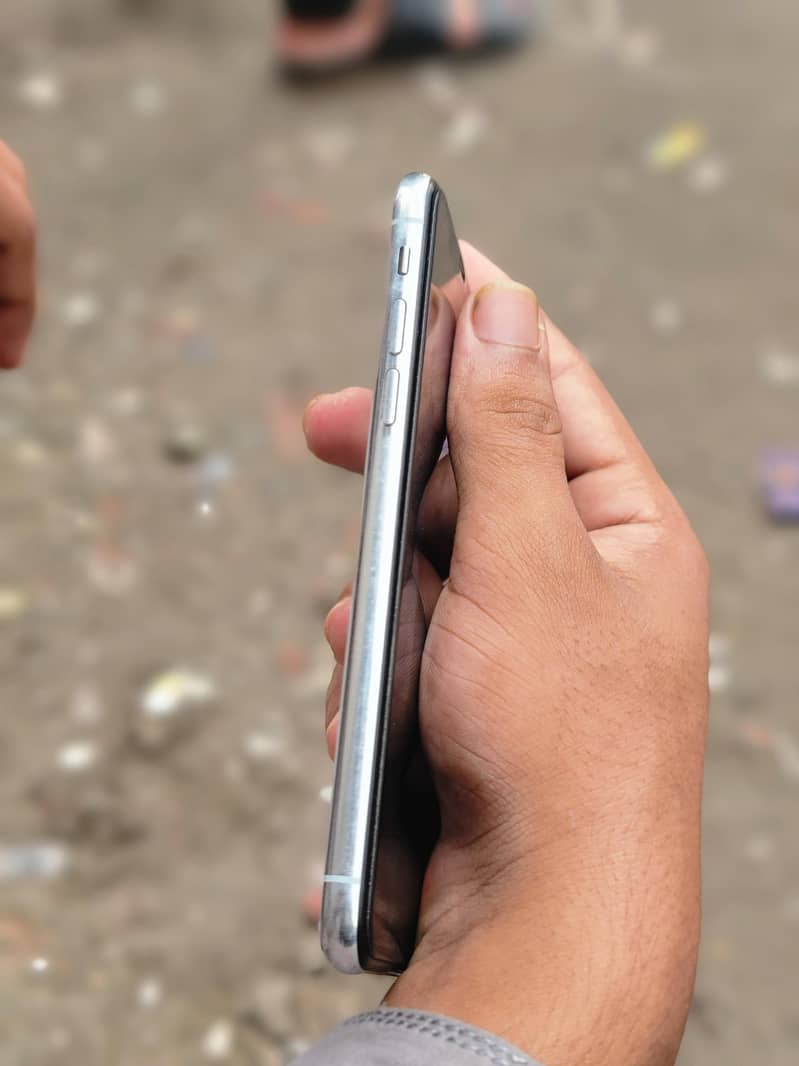 Apple iPhone X 7
