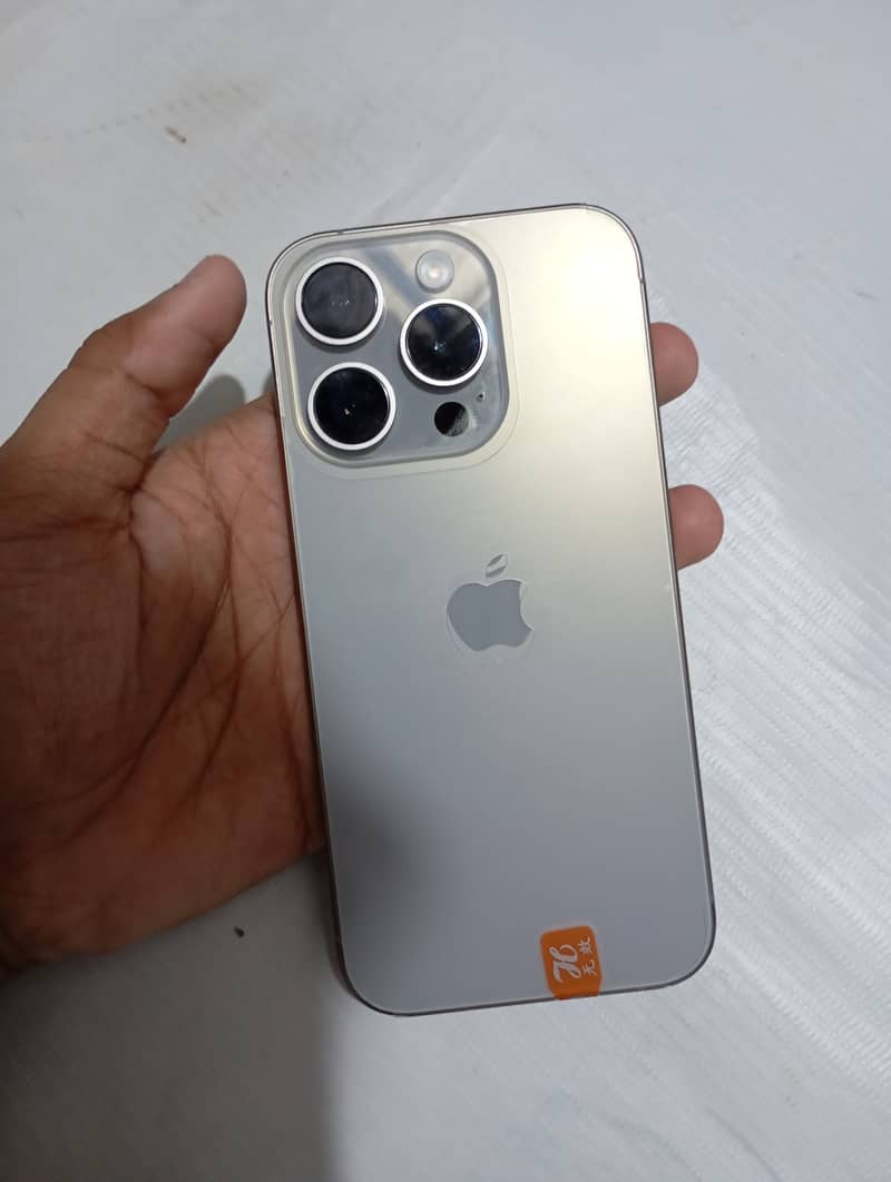 Apple iPhone 15 Pro 2