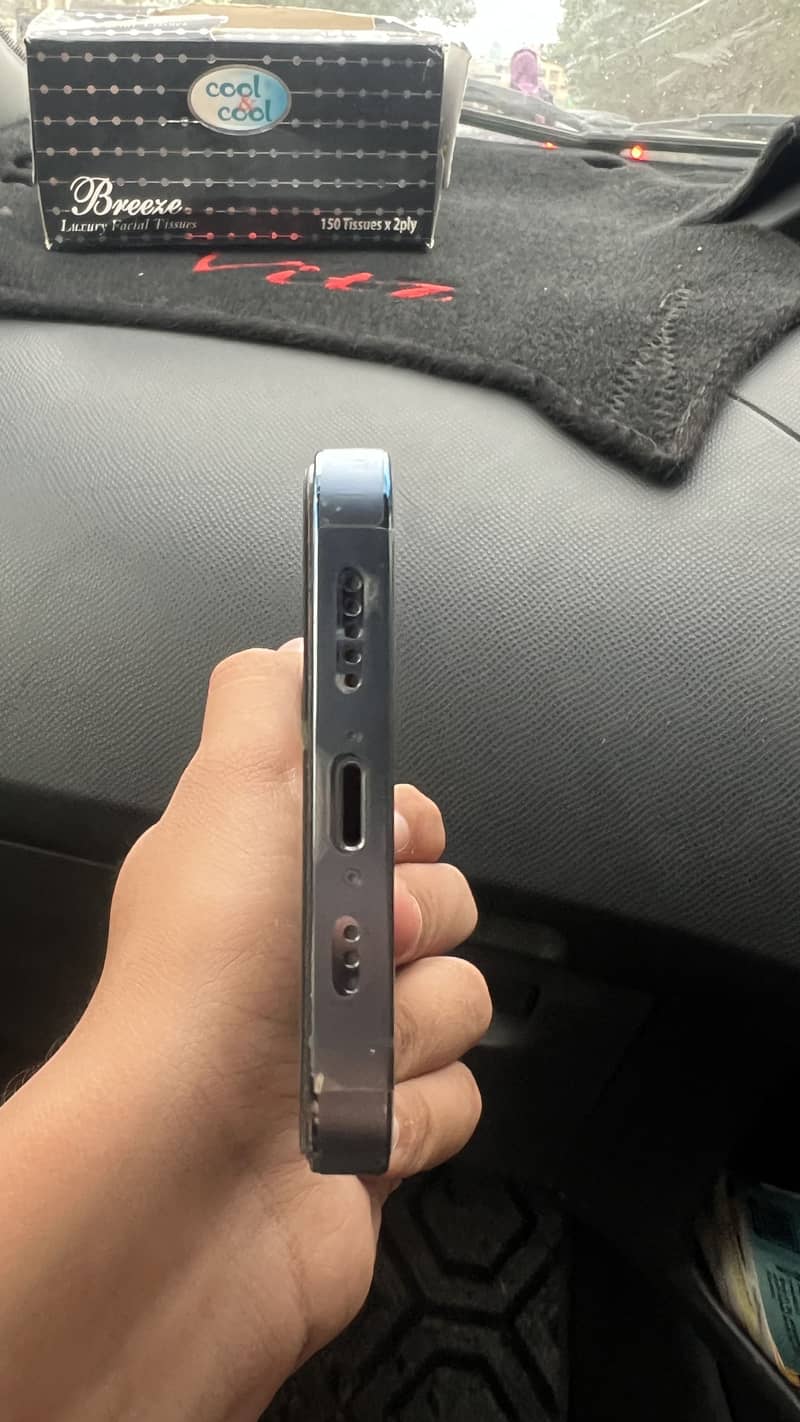 Apple iPhone 13 Pro 2