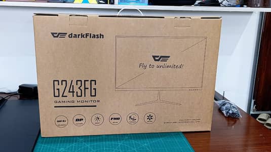 DarkFlash 1080p FHD, 180 Hz GAMING MONITOR