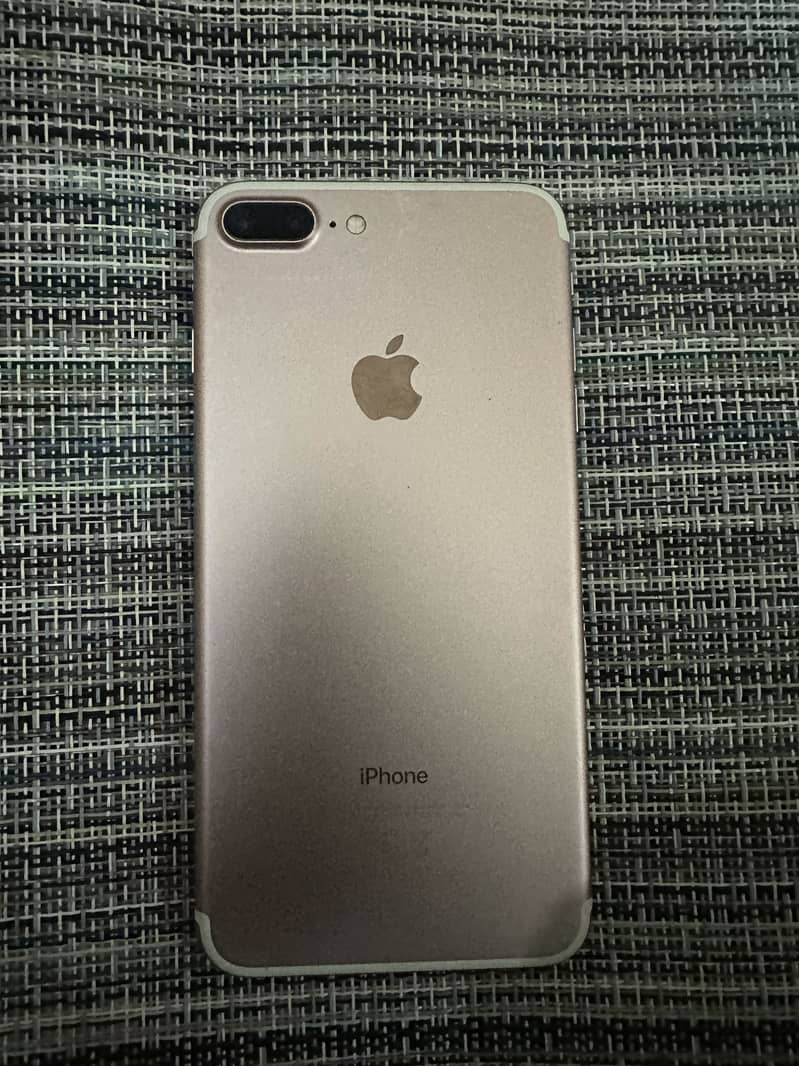 Apple iPhone 7 Plus 0